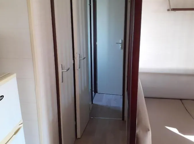 Campsite Mobilhome Agreable Sans Draps Ni Serviettes Port-la-Nouvelle